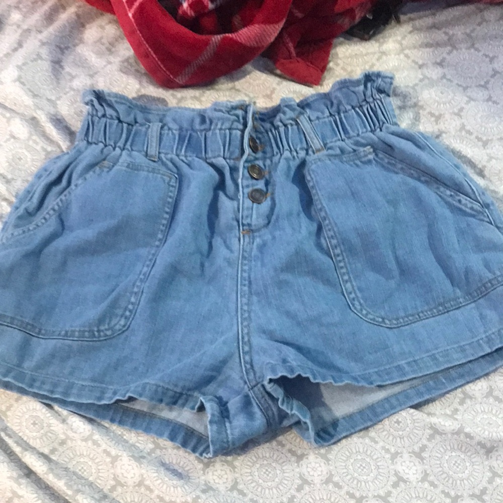 Jeans shorts no holes no stains